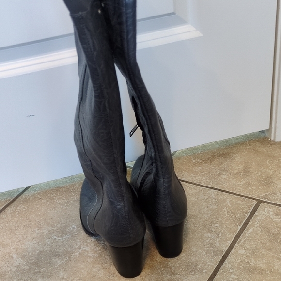 UGG Black Textured Heeled Boots - Picture 5 of 7